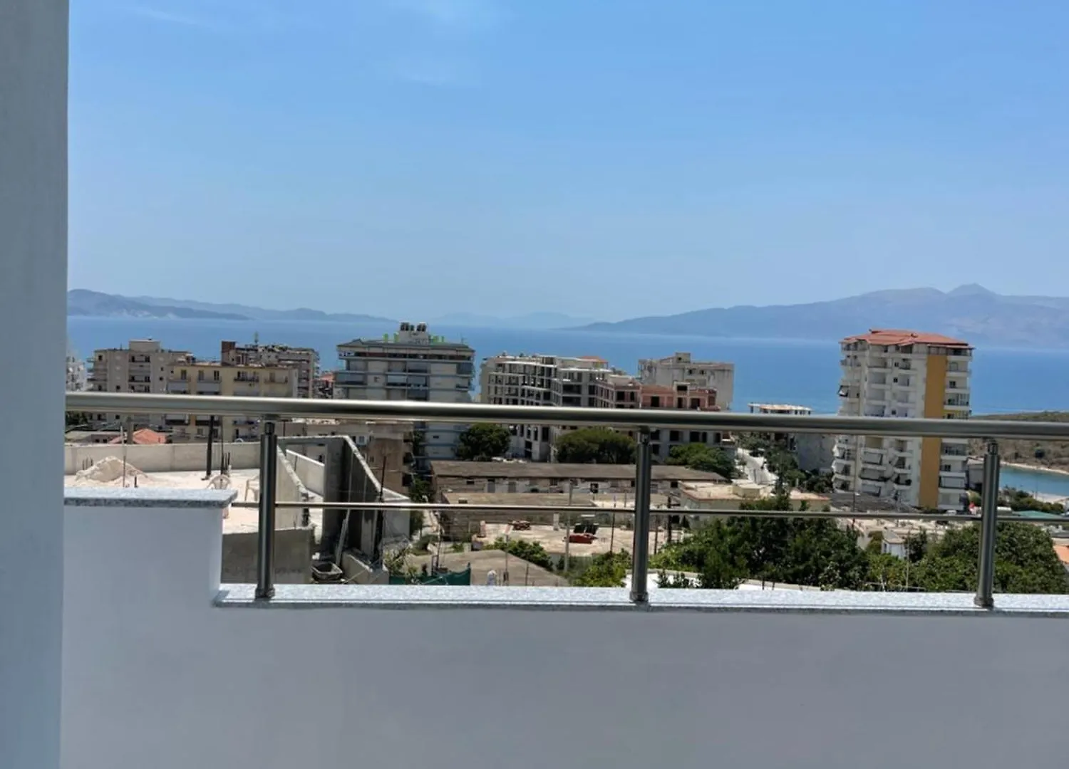 White House Dami Apartment Sarande 0*,  Albania