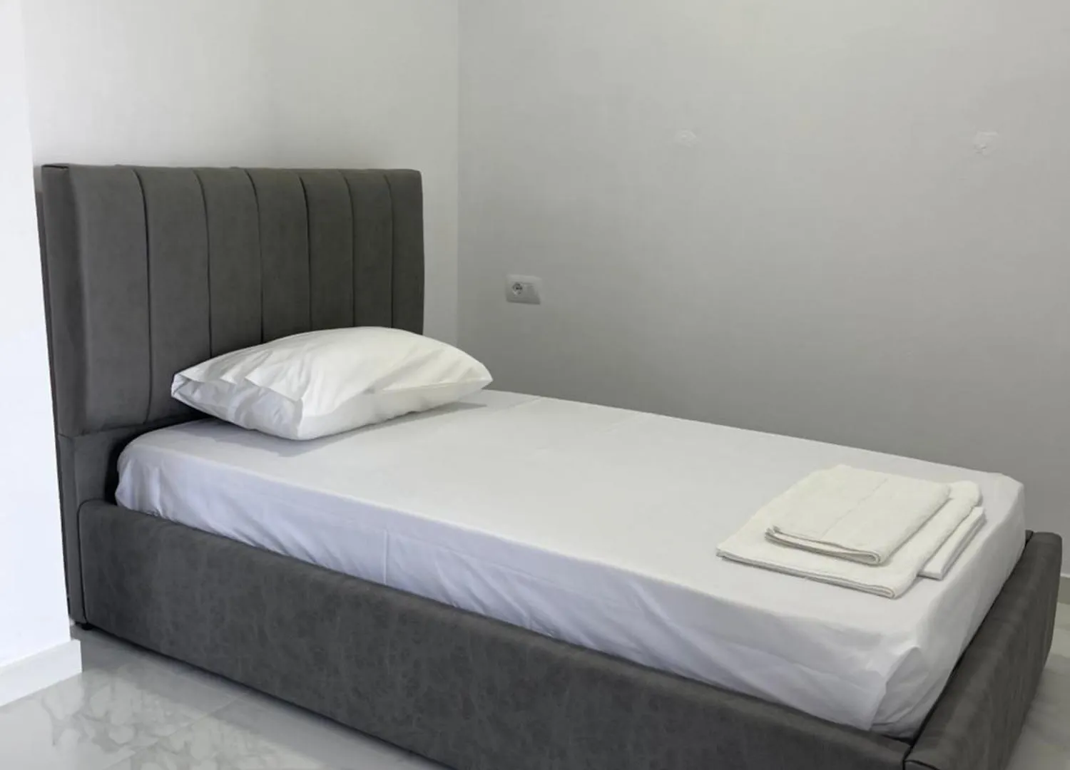 White House Dami Apartment Sarande