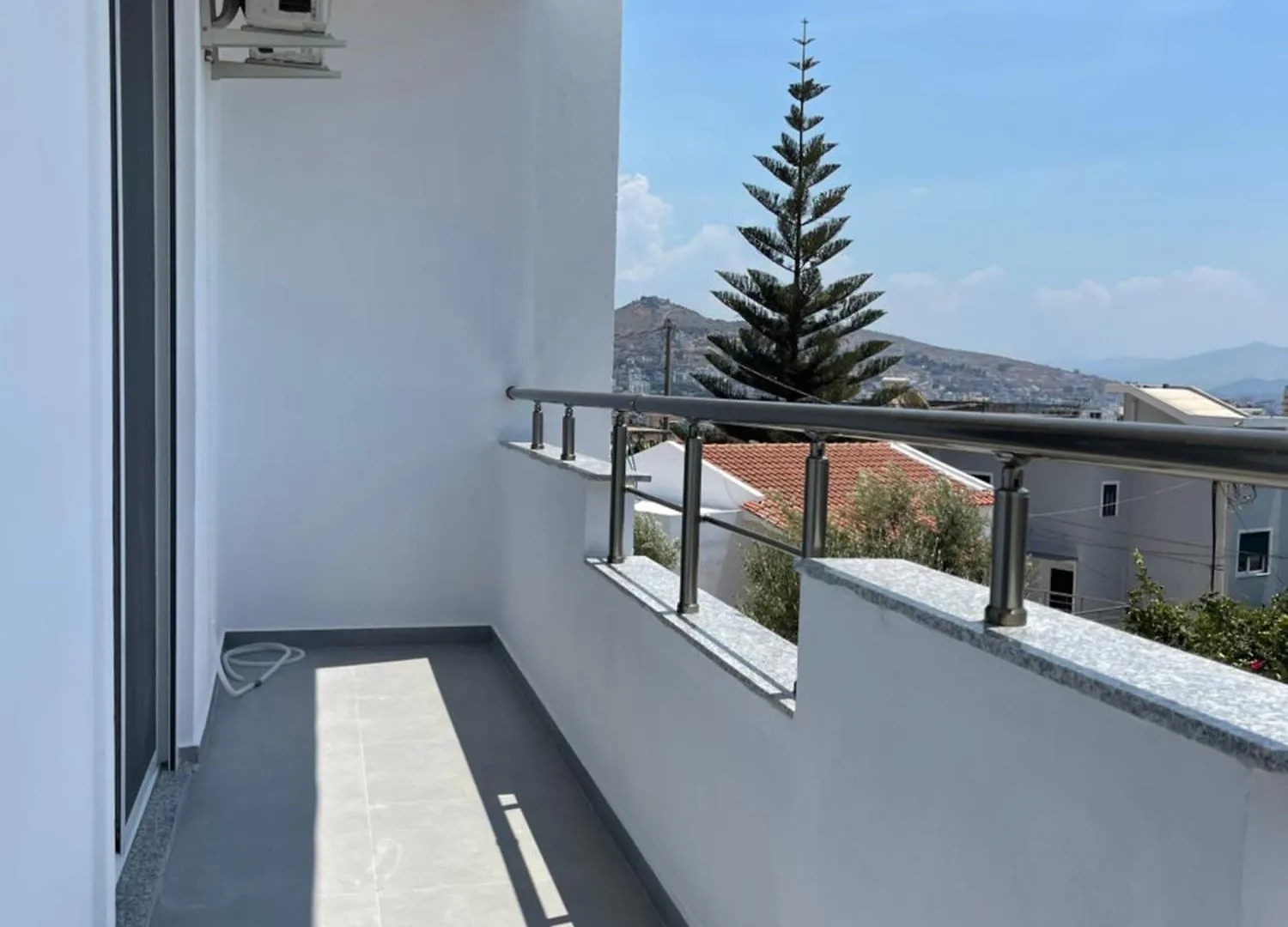 White House Dami Apartment Sarande